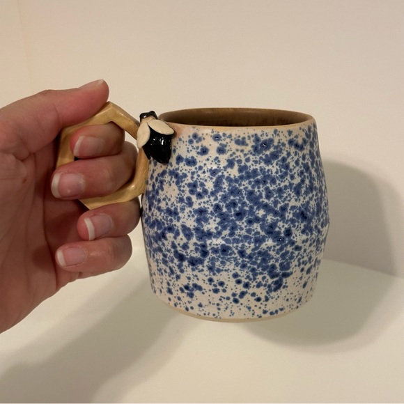 BEE - handmade stoneware mug - Picture 7 of 7